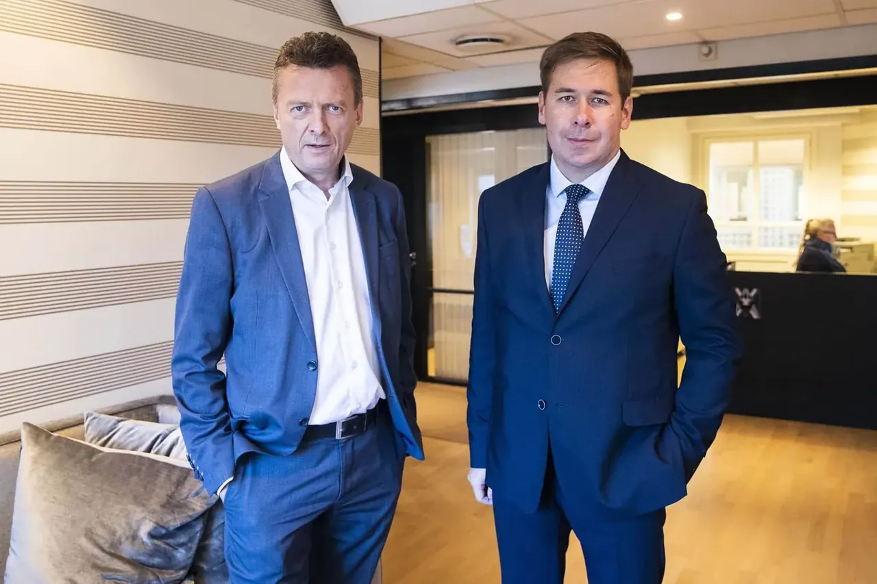 Brynjulf Risnes sammen med den russiske advokaten Ilja Novikov